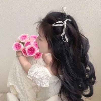 热门明星易烊千玺
